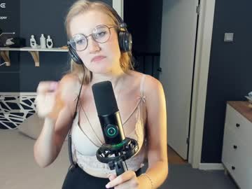 girl Cam Girls Free with mind_of_heart