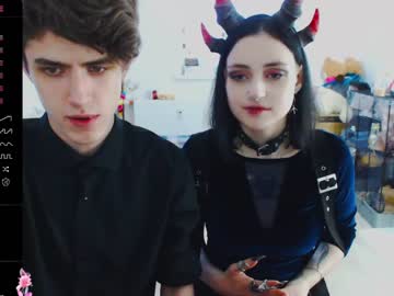 couple Cam Girls Free with _alisa_in_wonderland