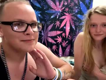 couple Cam Girls Free with lilredandash