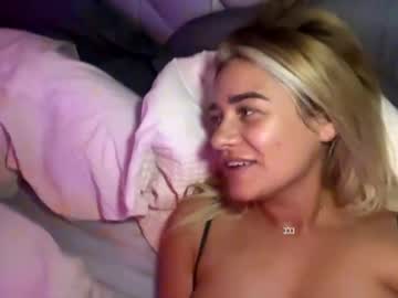 couple Cam Girls Free with buttonsssss