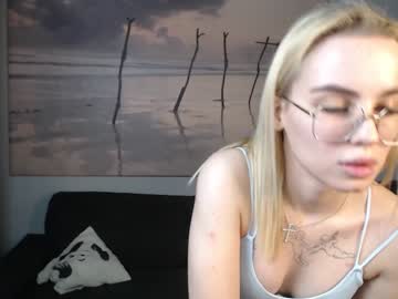 girl Cam Girls Free with lily_ries