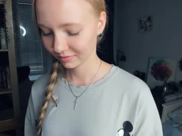 girl Cam Girls Free with rave_the_love