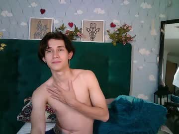 couple Cam Girls Free with red_strawberry2