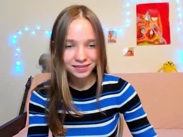 girl Cam Girls Free with petite_leslie