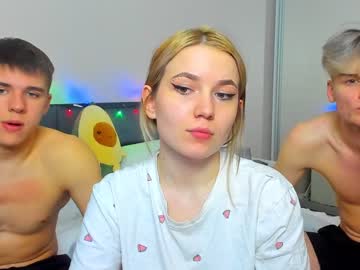 couple Cam Girls Free with mickeymomouse