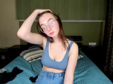 girl Cam Girls Free with holly_be11