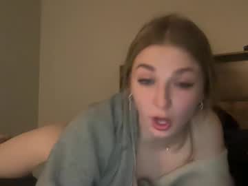 girl Cam Girls Free with skylrstar