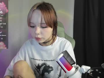 girl Cam Girls Free with gummi_heart