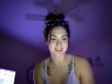 girl Cam Girls Free with leia_renae