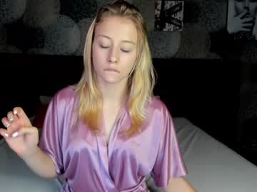 girl Cam Girls Free with emily_tayl0r